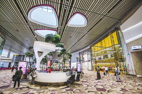 シンガポールのチャンギ国際空港。筆者が赴任していた当時も今もアジアのショーウインドーであることは変わらない（写真：123RF）＊写真はイメージ