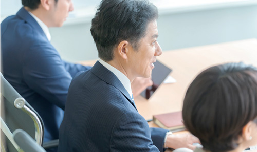 幹部のマネジメント力育成のコツ 計画を具体化しPDCA回す:日経 幹部のマネジメント力育成のコツ 計画を具体化しPDCA回す:日経