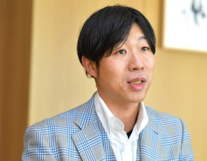 「調査分析をしながらトライ&エラーを続ける」と山本氏(写真:菊池一郎)