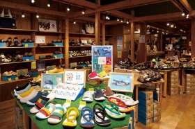 国内の直営店舗は4カ所(写真はリゲッタ生野本店)。中国、台湾、マレーシア、タイ、ドバイなど海外にも販売網を広げている(写真/太田未来子)