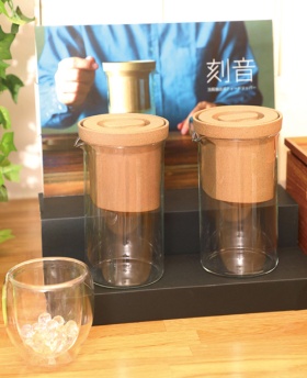 <span class="fontBold">日本茶をドリップ式でいれる「刻音(ときね)」。クラウドファンディングも利用して販売に乗り出した</span>(写真:都築雅人)