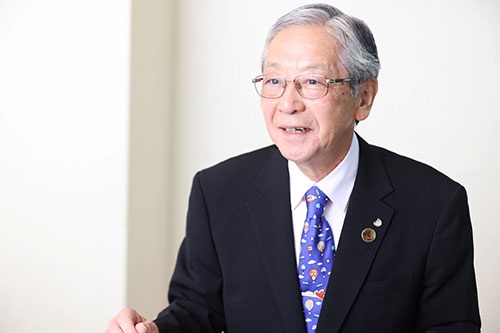 サイボク笹﨑会長「千変万化の水の力、どっしりした山の力」：日経