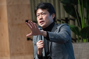 法政大学キャリアデザイン学部の田中研之輔教授(写真:ドリームムービー)