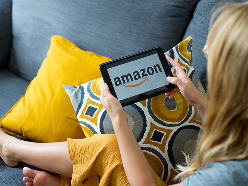 アマゾン、ワークマンが実践、データに基づくフラットな経営