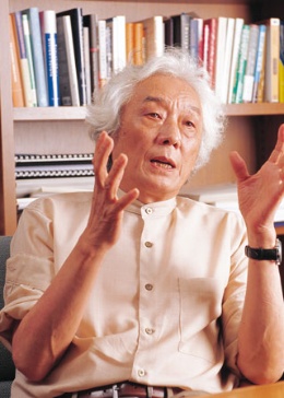 青木昌彦・米スタンフォード大学名誉教授(写真:中島 賢一)