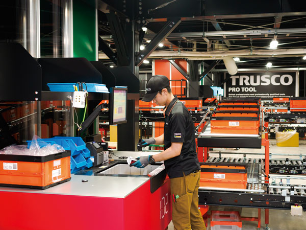 新連載］トラスコ中山の超自前主義経営 最後発から製造業のインフラに