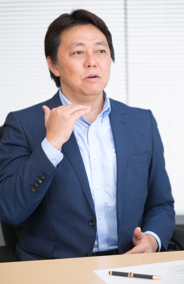 名刺で割り箸を切る 合気道で修羅場に平常心 日経ビジネス電子版