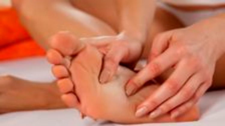 不眠症患者も改善 1日1分の足裏マッサージ法 日経ビジネス電子版 不眠症患者も改善 1日1分の足裏マッサージ法 日経ビジネス電子版